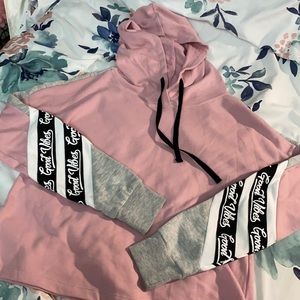 Hooded longsleeve shirt